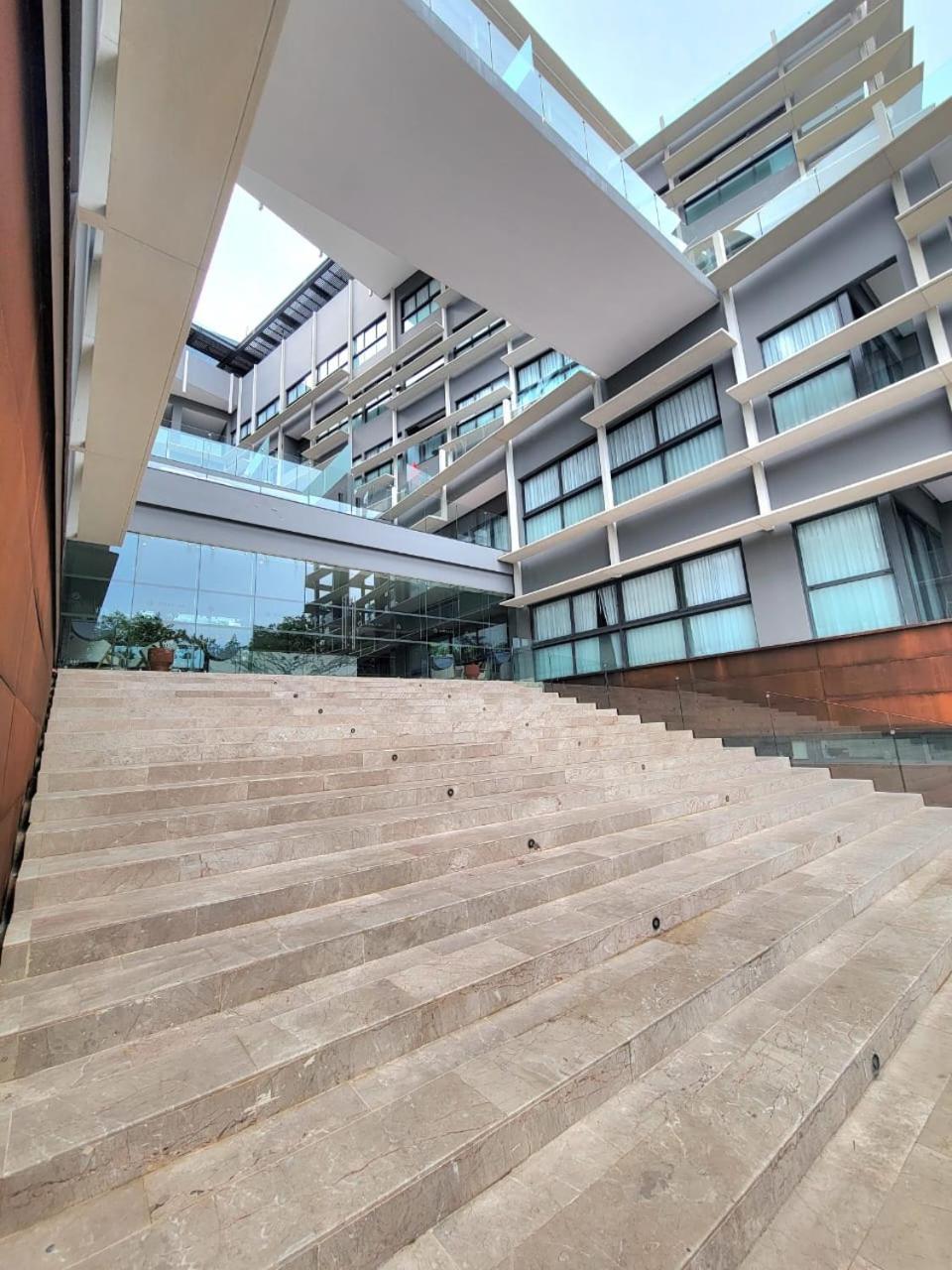 Luxury 1br Condo-amazing Oceanviews Prime Location Close To