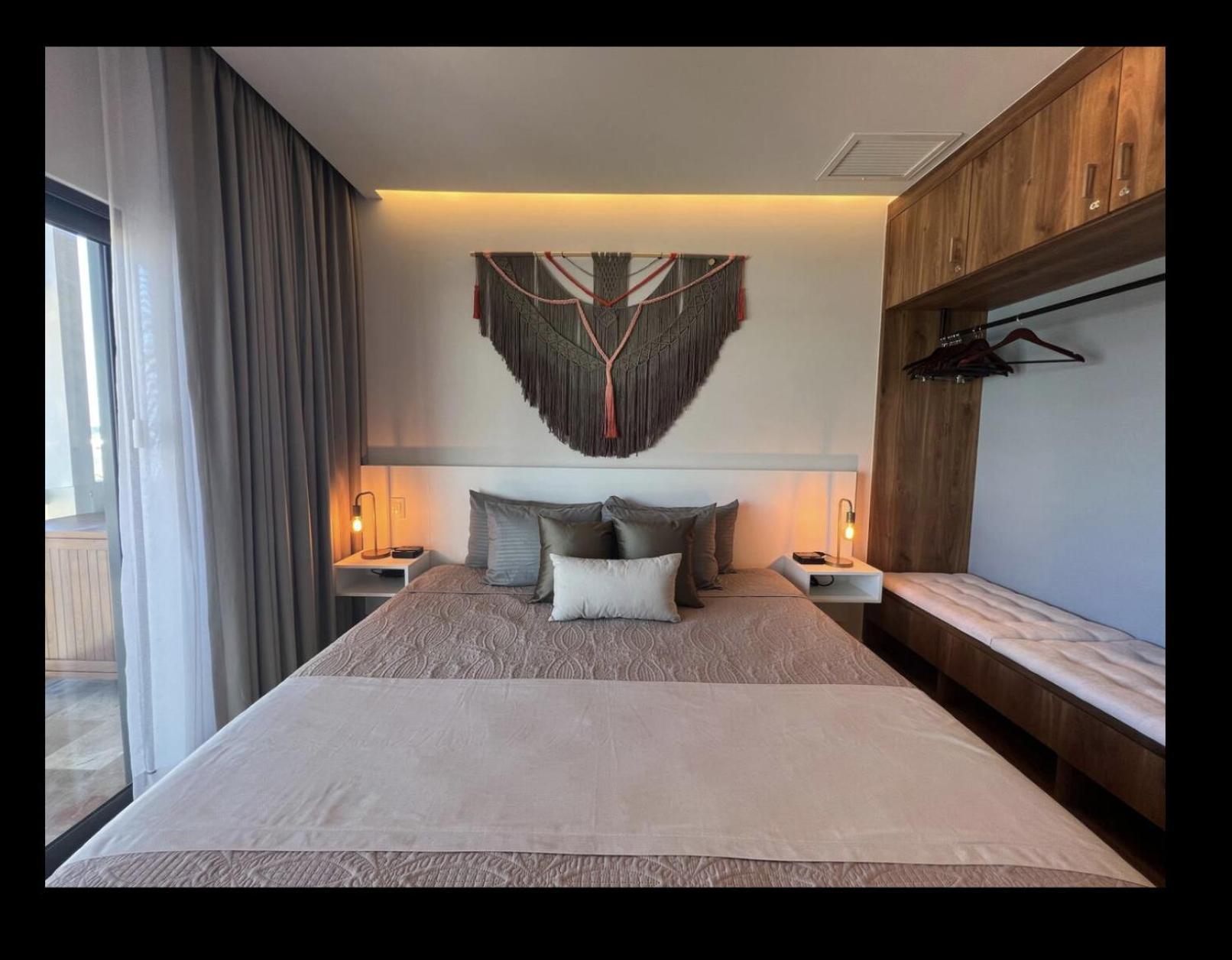 Luxury 1br Condo-amazing Oceanviews Prime Location Close To *